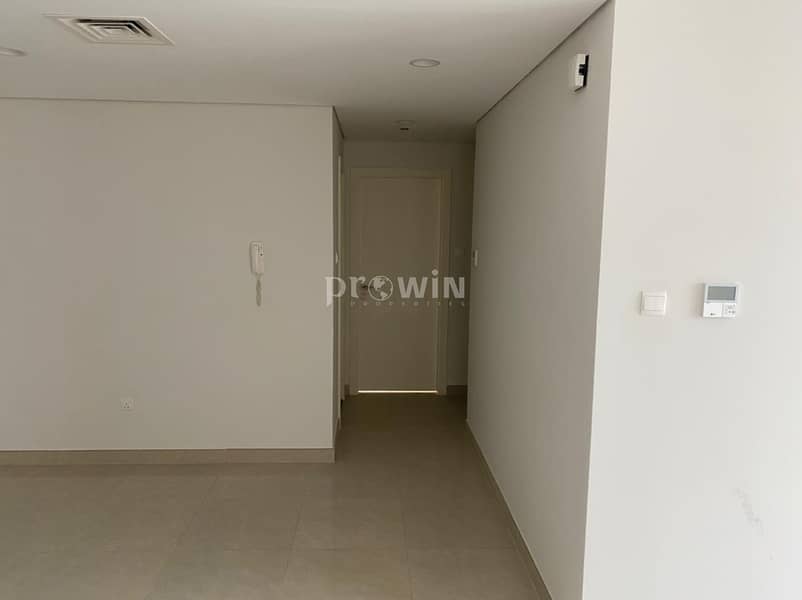 3 Very Spacious 3 BR Apt | Multiple Cheques | Perfectly Designed| Ready to Move In !!!
