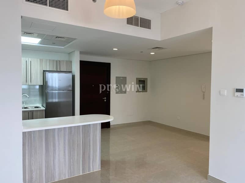 6 Very Spacious 3 BR Apt | Multiple Cheques | Perfectly Designed| Ready to Move In !!!
