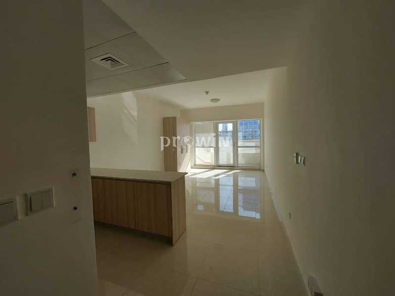 8 Very Spacious Studio| Multiple Checques | Great Amenities  | JVC !!!