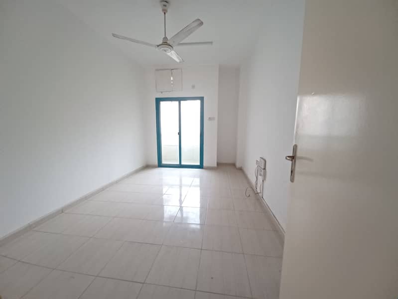 BIG OFFER // NICE 1 BEDROOM HALL WITH BALCONY + CLOSE HALL ONLY 22K IN 6 CHQS