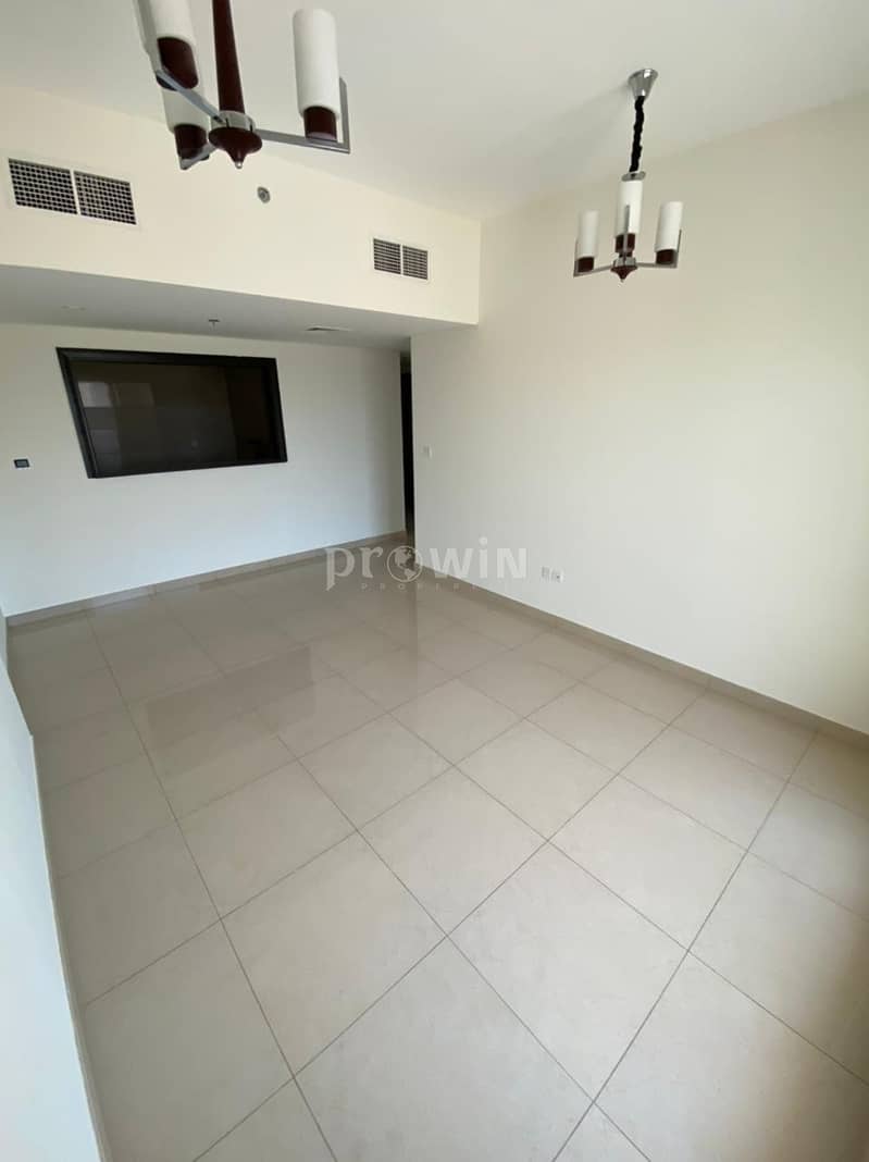 2 ONE MONTH FREE! Huge Balcony | Covered Parking | Beautiful One Bed Apt | JVC !!!!