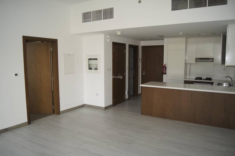11 WELL MAINTAINED & CLEAN APARTMENT!!