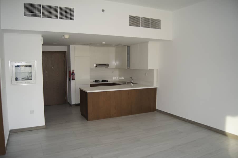 12 WELL MAINTAINED & CLEAN APARTMENT!!