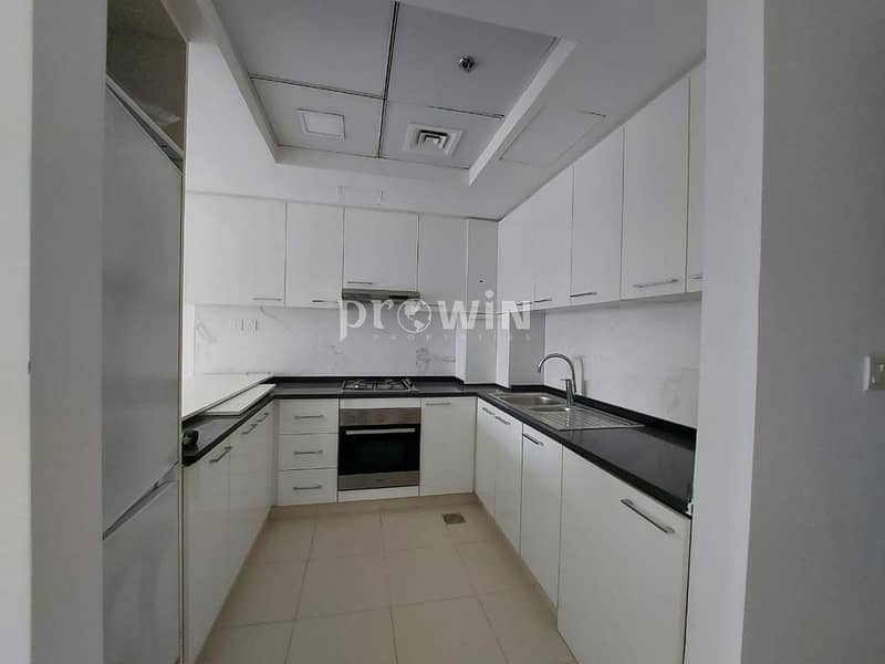 2 Luxurious One Bed Apt with built-in kitchen appliances  | Jvc !!!