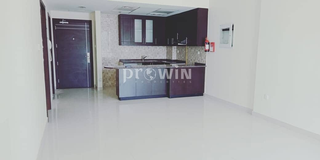 4 Chiller Free Brand New 1 Bedroom Apartment l Road & Pool View