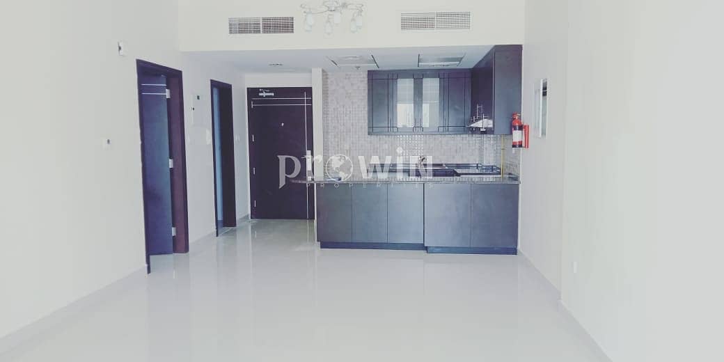 5 Chiller Free Brand New 1 Bedroom Apartment l Road & Pool View