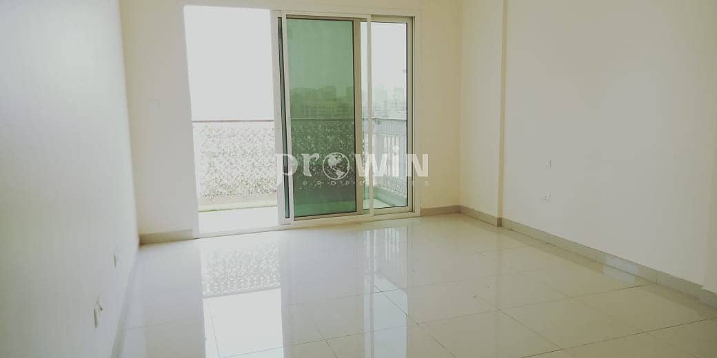 6 Chiller Free Brand New 1 Bedroom Apartment l Road & Pool View