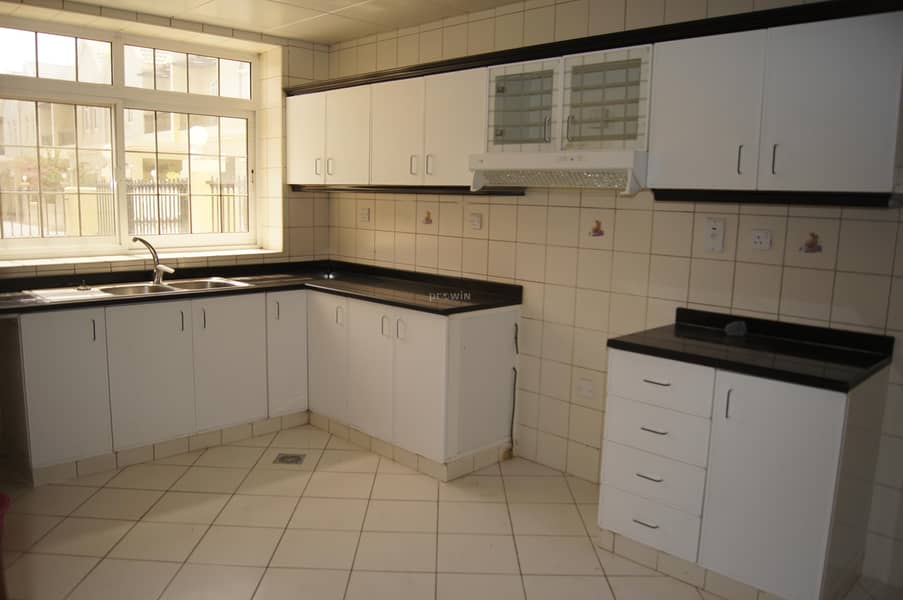 4 ONE MONTH FREE | SPACIOUS TOWNHOUSE | IDEAL FOR FAMILY