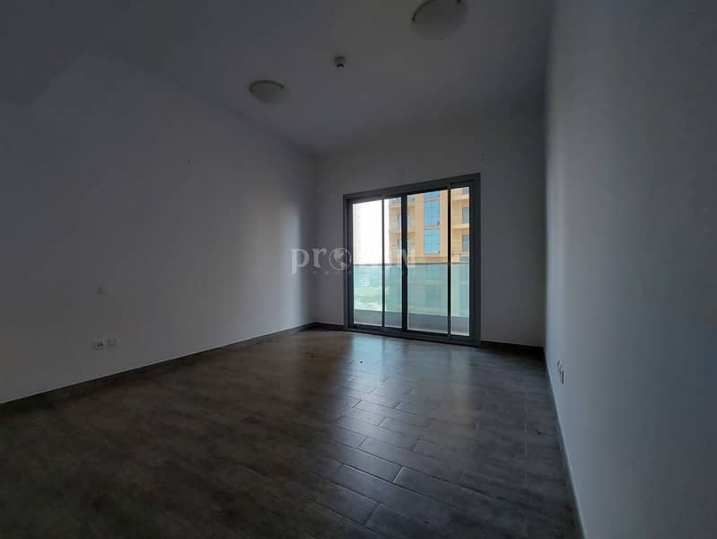3 Park View |One Bed Apt | Great Location | Amazing Facilities !!!