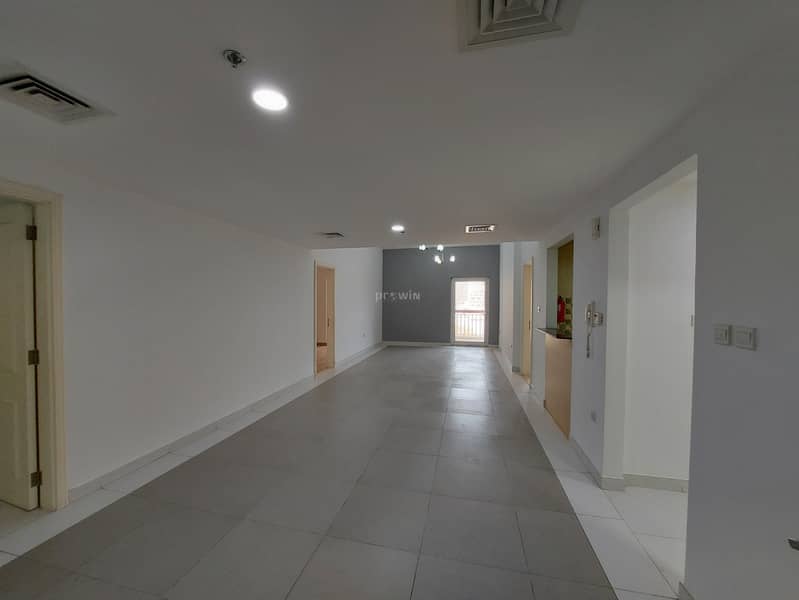 (Spacious 2bhk  with Maid) With Amazing Facilities| Great Location !!!