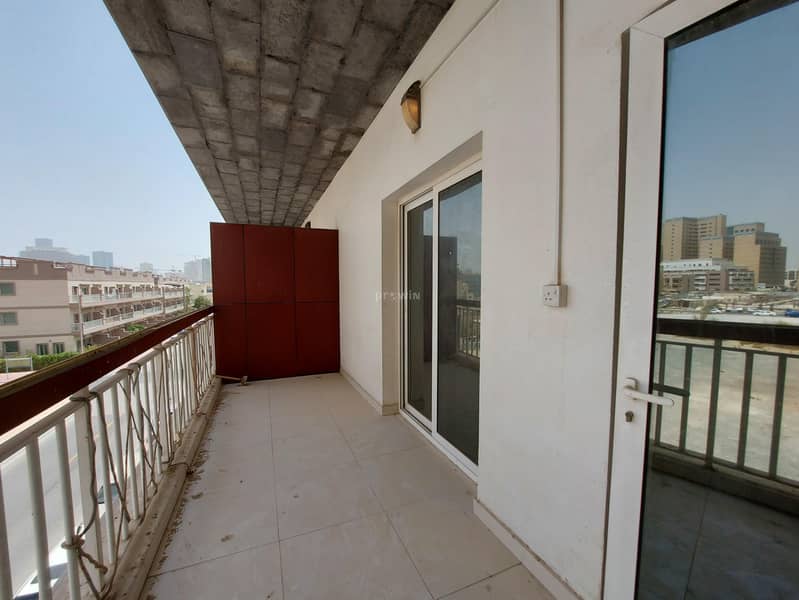 6 (Spacious 2bhk  with Maid) With Amazing Facilities| Great Location !!!