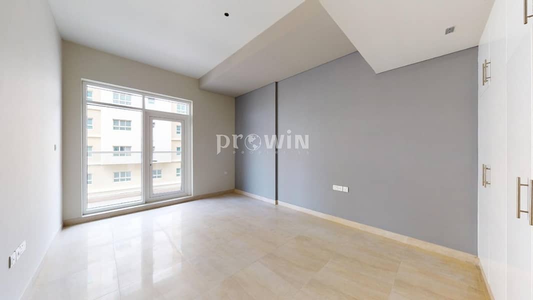 3 Big Balcony  | Beautiful One Bed Apt | Great  Amenities | Prime Locations !!!