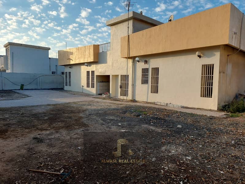 Bam Khanour house for sale, the area is 9000 feet, the house specifications are 5 rooms, 5 bathrooms, a hall, and a majlis