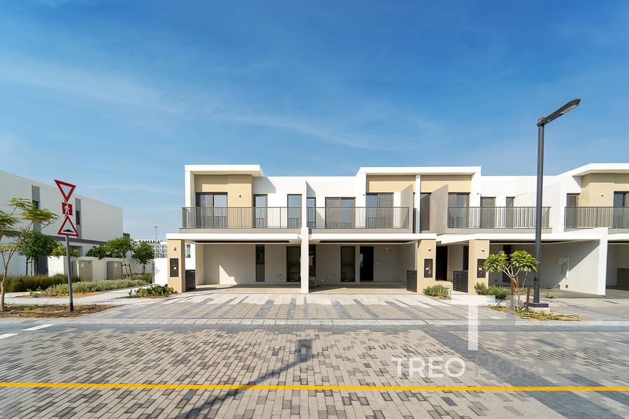 Sought After | Pool Facing | Single Row Sought After | Pool Facing | Single Row