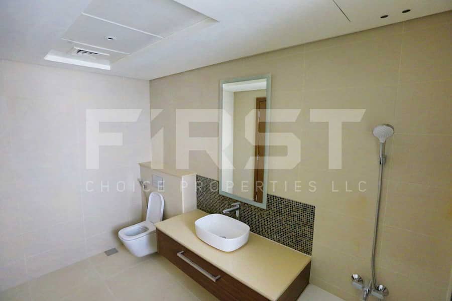 27 Internal Photo of 5 Bedroom Villa in West Yas Yas Island Abu Dhabi UAE (14). jpg