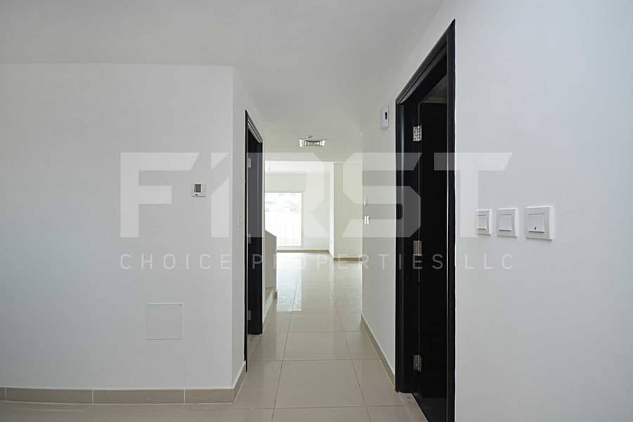 16 Internal Photo of 4 Bedroom Villa in Al Reef Villas Al Reef Abu Dhabi UAE  2858 sq (17). jpg