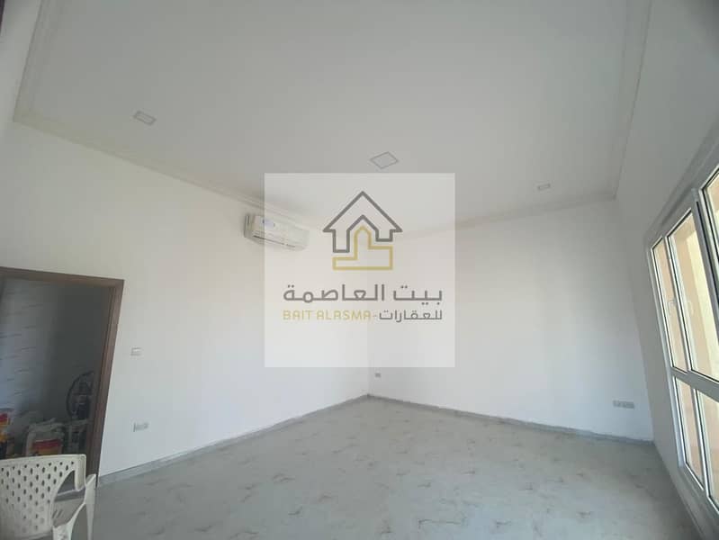 8 2cc4abf2-3ae3-4430-a96c-028d23787d03. jpg