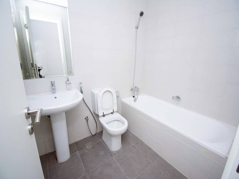4 Washrooms (2). jpg