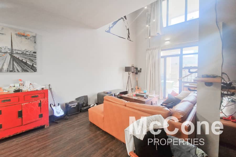 Loft Apartment | Upgraded | Good for Investors Loft Apartment | Upgraded | Good for Investors