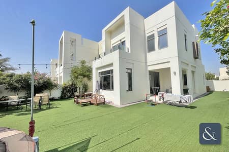 4 Bedroom Villa for Sale in Reem, Dubai - 4 Bed + Study | Big Plot | Close to Pool