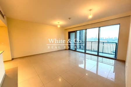 2 Bedroom Flat for Rent in Dubai Creek Harbour, Dubai - Semi Closed Kitchen | Burj View | Vacant