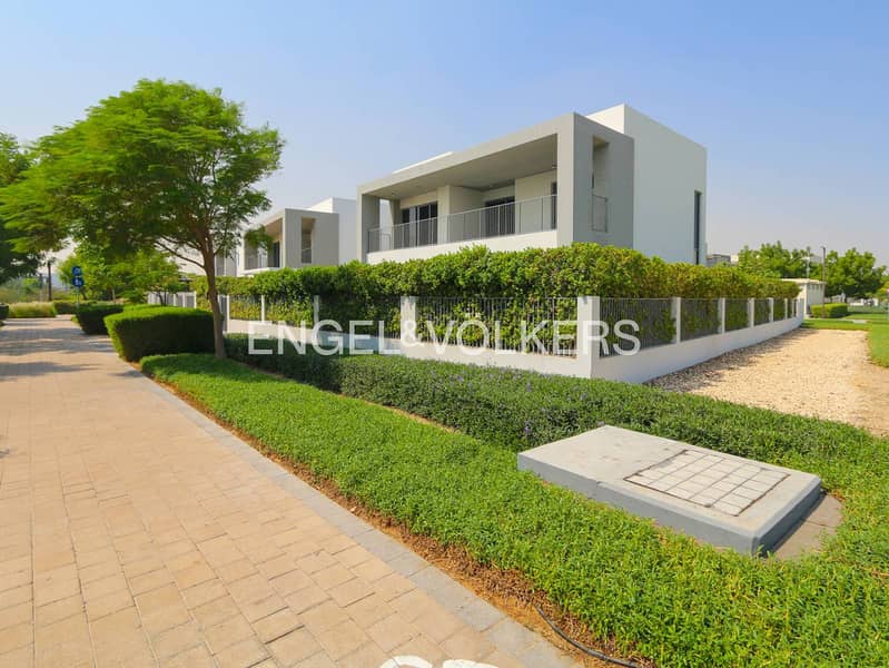 Vacant | E5 | Largest Size | On the Park Vacant | E5 | Largest Size | On the Park