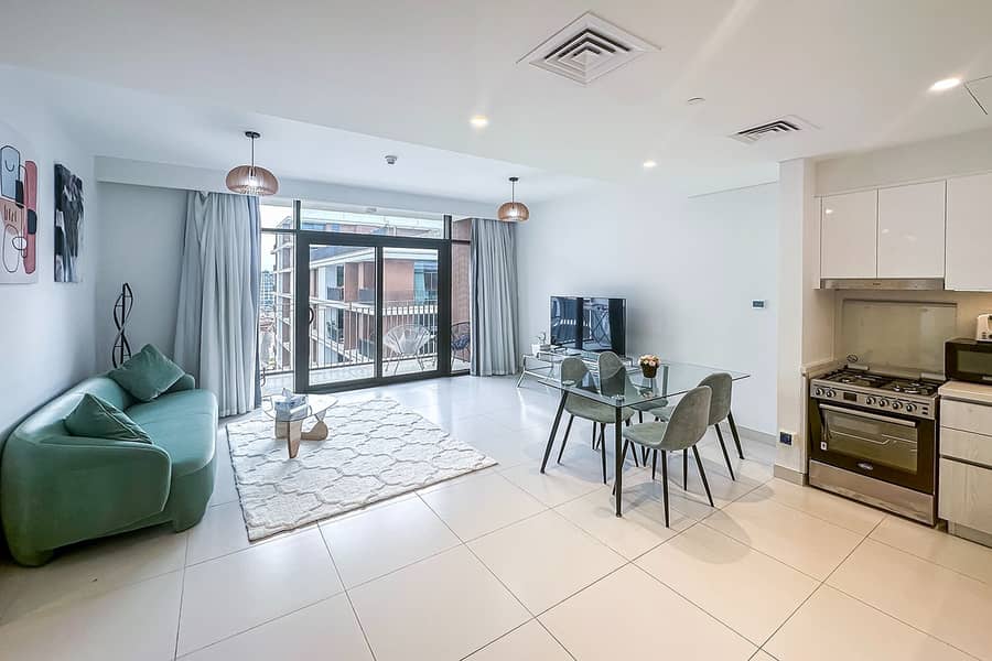 Vacant in December | Pool View | Fully Furnished Vacant in December | Pool View | Fully Furnished