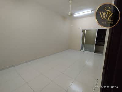 2bhk with balcony and big kitchen in halwan area