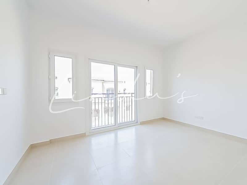 3 Bedroom |Single Row | Vacant 3 Bedroom |Single Row | Vacant
