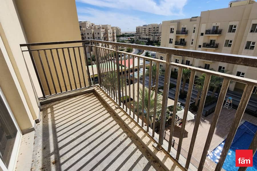 Vacant | Pool View | Hot Deal | Urgent sale Vacant | Pool View | Hot Deal | Urgent sale