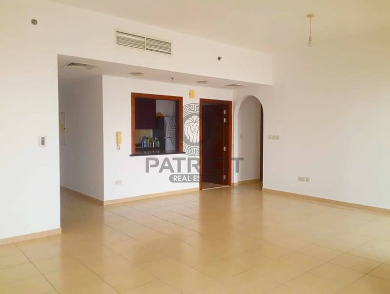 2 Hall f. jpeg