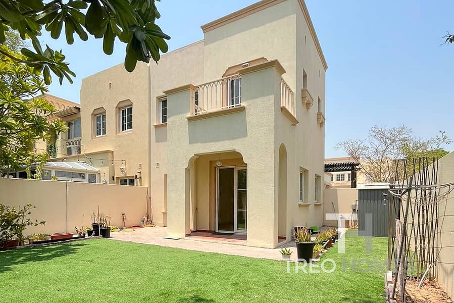 Single Row | 4E | Opposite Pool And Park Single Row | 4E | Opposite Pool And Park