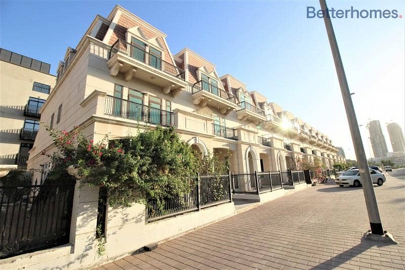 Вилла в Джумейра Вилладж Серкл (ДЖВС),JVC Дистрикт 13,Малберри Мэншнс, 4 cпальни, 175000 AED - 8199846 Вилла в Джумейра Вилладж Серкл (ДЖВС),JVC Дистрикт 13,Малберри Мэншнс, 4 cпальни, 175000 AED - 8199846