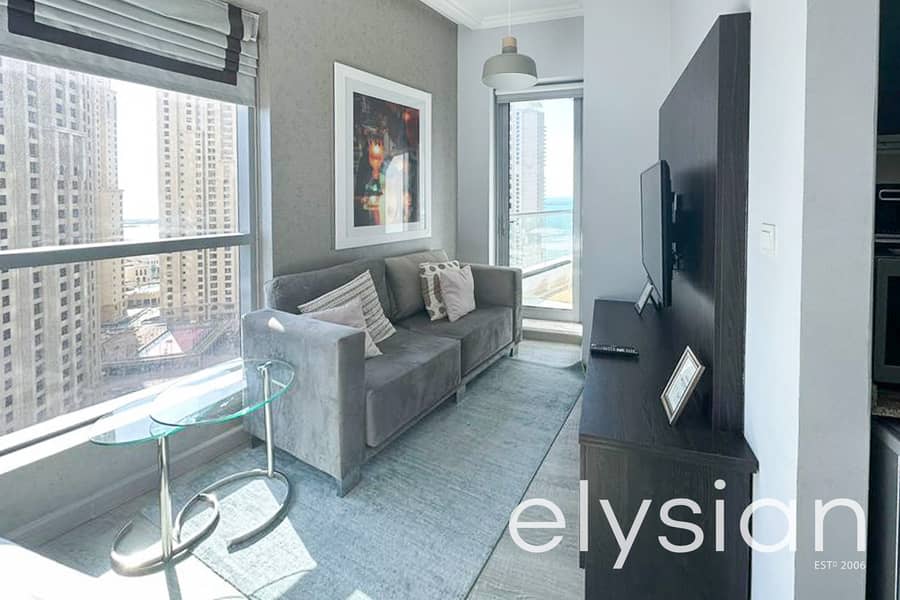 Spacious Studio I Modern I Furnished Unit Spacious Studio I Modern I Furnished Unit