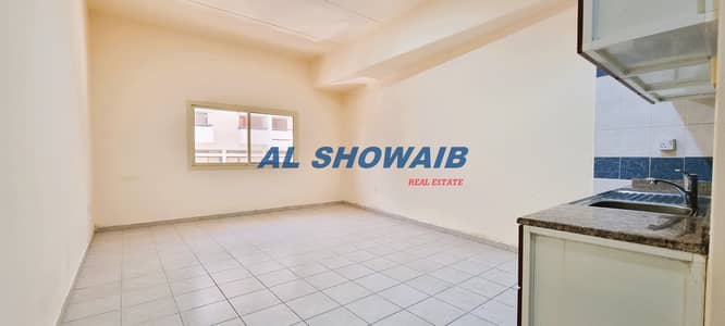 Studio for Rent in Deira, Dubai - 20231114_121647. jpg