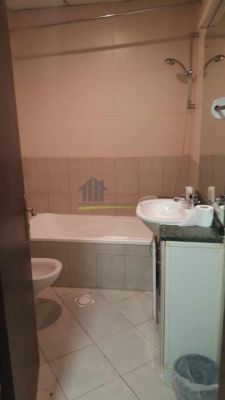10 2 Bedroom Apartment with Balcony Close to Metro Station