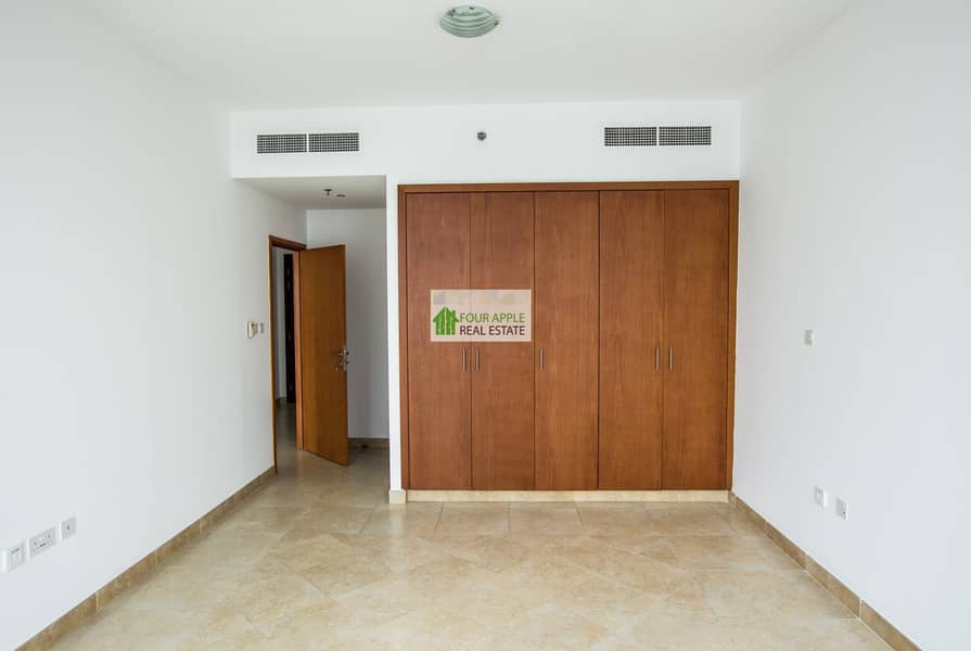 4 Unfurnished 1 Bedroom Apartment Community View