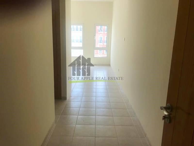 5 Vacant 2 Bedroom with Balcony