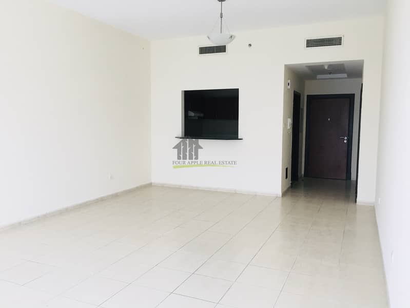 Spacious 1 Bedroom|Balcony|Parking|Chiller Free