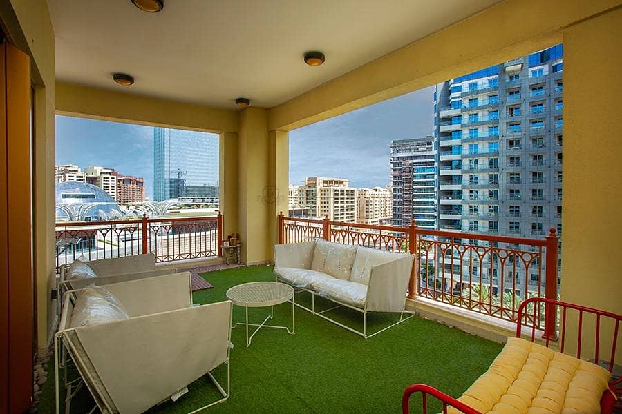 2 Magnificent View | 2 Bedroom | Upgraded Unit