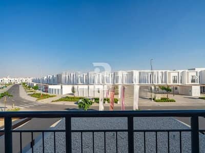 2 Bedroom Townhouse for Sale in Al Ghadeer, Abu Dhabi - Investment Deal | 2 Bedroom | Private Garden