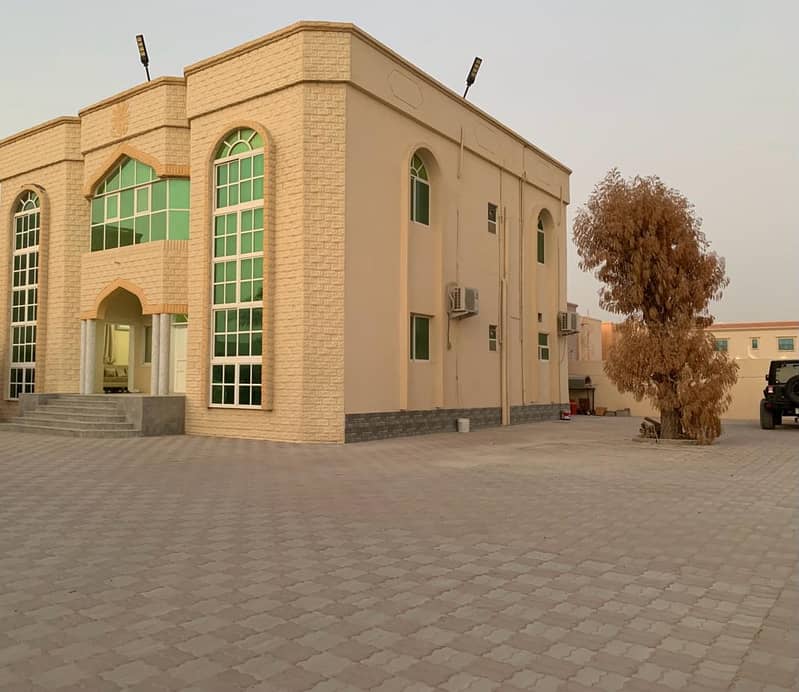 Villa for sale in Ajman, Al Rawda 2 area An area of 10 thousand feet Corner of two streets Very excellent location The villa consists of 5 rooms, a sitting room, a hall, and a large courtyard The villa is very close to Sheikh Ammar Street a Villa for sale in Ajman, Al Rawda 2 area An area of 10 thousand feet Corner of two streets Very excellent location The villa consists of 5 rooms, a sitting room, a hall, and a large courtyard The villa is very close to Sheikh Ammar Street a