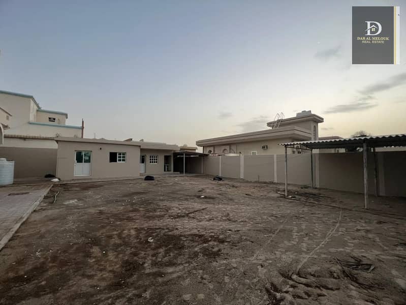 For sale in Sharjah, Al-Ramaqiya area, a very clean house, area 10,350 feet, consisting of three rooms, a hall, a large sitting room, and an external annex consisting of a maid’s room, a kitchen, a storeroom, a laundry, and a large courtyard. One million