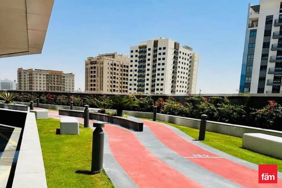 شقة في برج بلو وايف،مجمع دبي ريزيدنس 450000 درهم - 8202605
