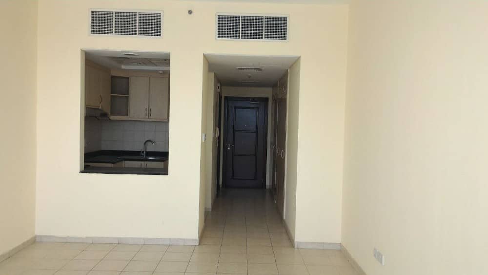 12 CHQS!! AC FREE--1 MONTH FEE--Maintenance Free!! Studio with Balcony and 8 Wardrobes
