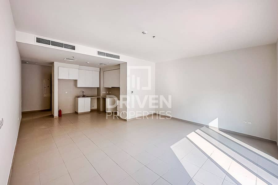 Ground Floor w/ Terrace and Spacious Apt Ground Floor w/ Terrace and Spacious Apt
