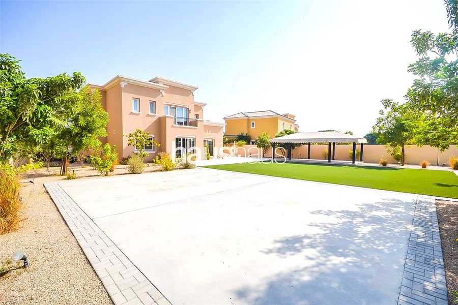 Exclusive Listing | Huge Plot | View Today Exclusive Listing | Huge Plot | View Today