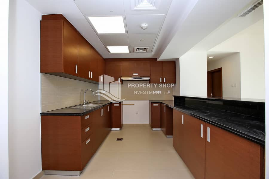 6 3-br-apartment-al-reem-island-shams-abu-dhabi-gate-tower-2-kitchen. JPG