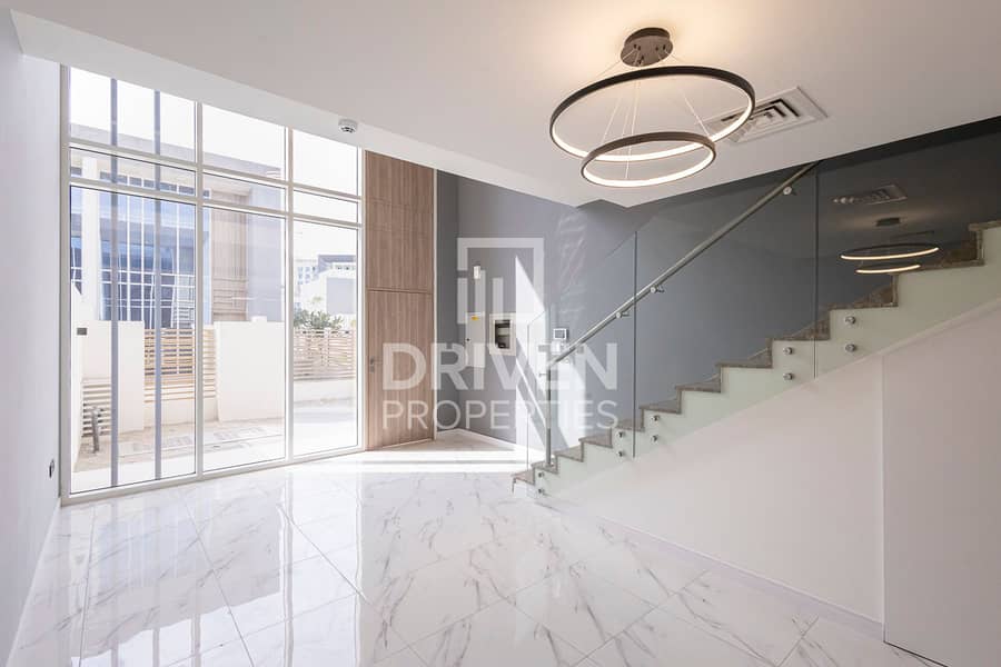 Exclusive | Vacant | Brand New Townhouse Exclusive | Vacant | Brand New Townhouse