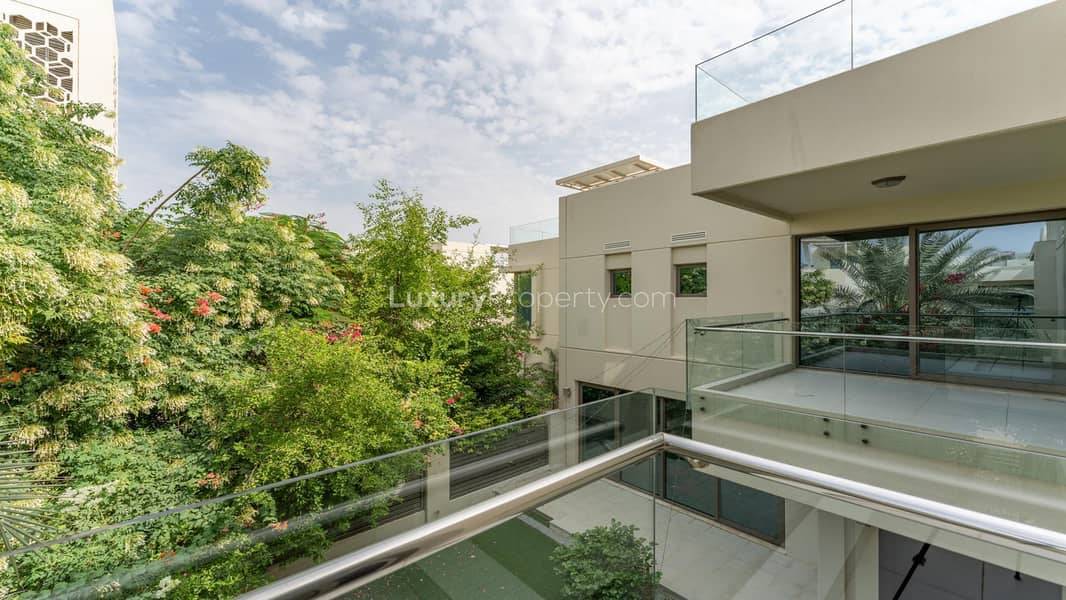 Exclusive | Corner Unit | Spacious Layout Exclusive | Corner Unit | Spacious Layout